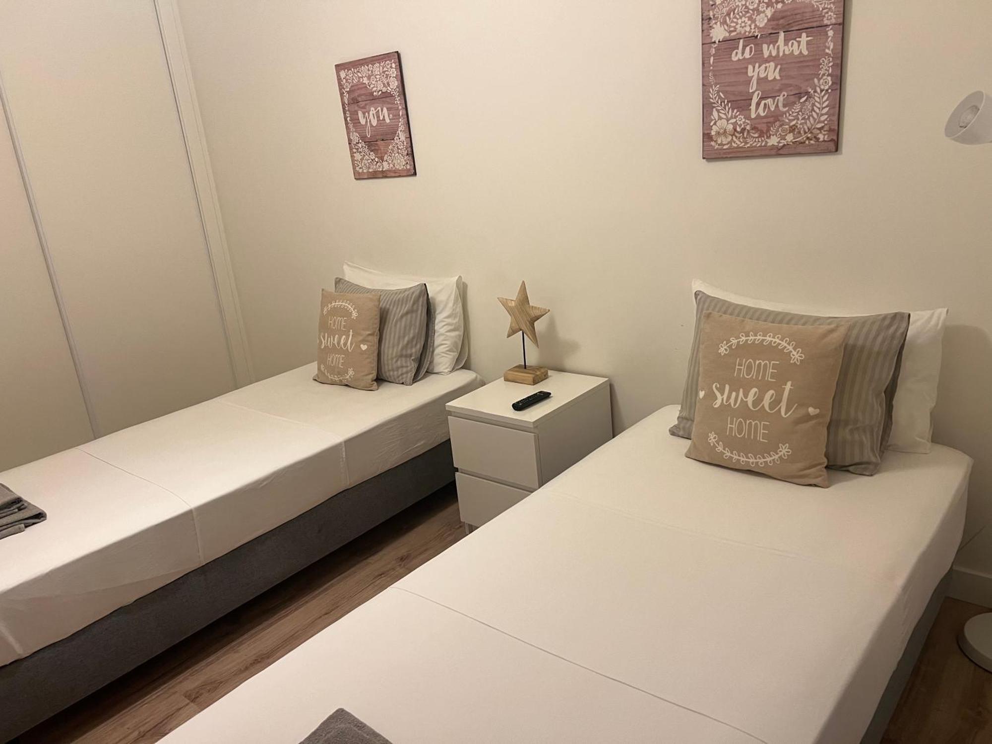 Modern Twin Room With A Balcony Montijo Eksteriør billede